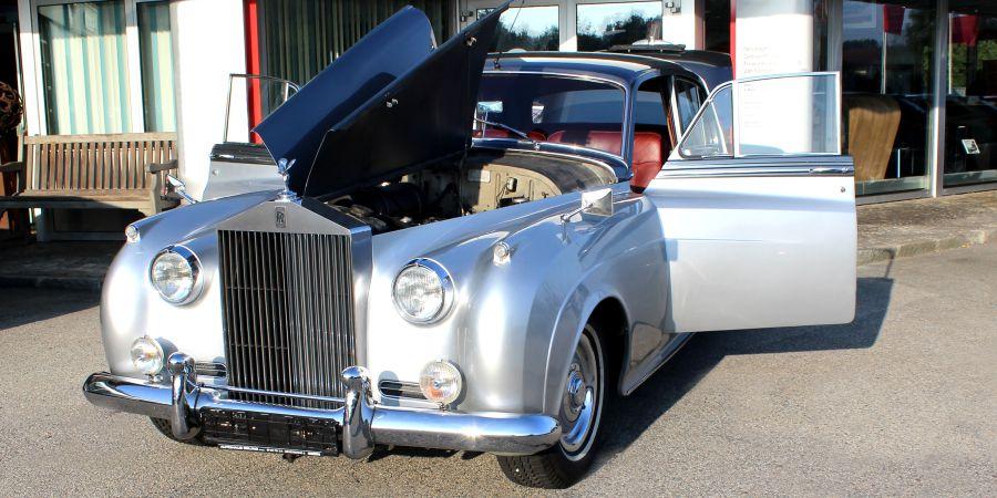 Rolls-Royce geöffnete Türen
